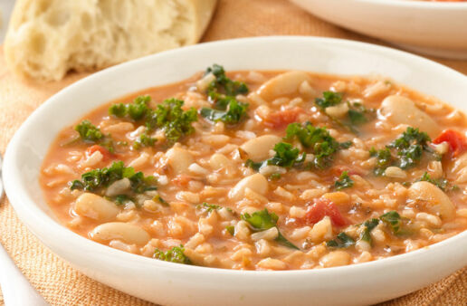 Kale, Bean and Brown Rice Soup