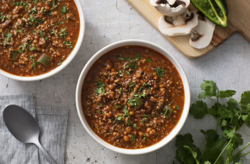 vegetarian-chili-recipe-with-quinoa-mushrooms-lentils-and-walnuts
